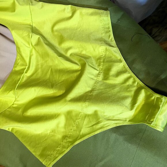 NWT Yitty Yellow Headliner Shaping Open Bust Thong Bodysuit and Bandeau Bra Set - Picture 9 of 10